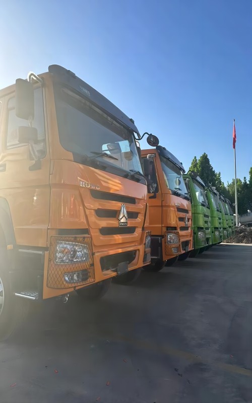 Sinotruk Država II in država III povsem nova 6*4/*8 4 smetišča
